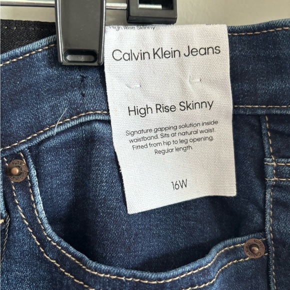 NWT Calvin Klein Women's Plus Size Hi Rise Skinny Denim, 16W - Picture 2 of 8